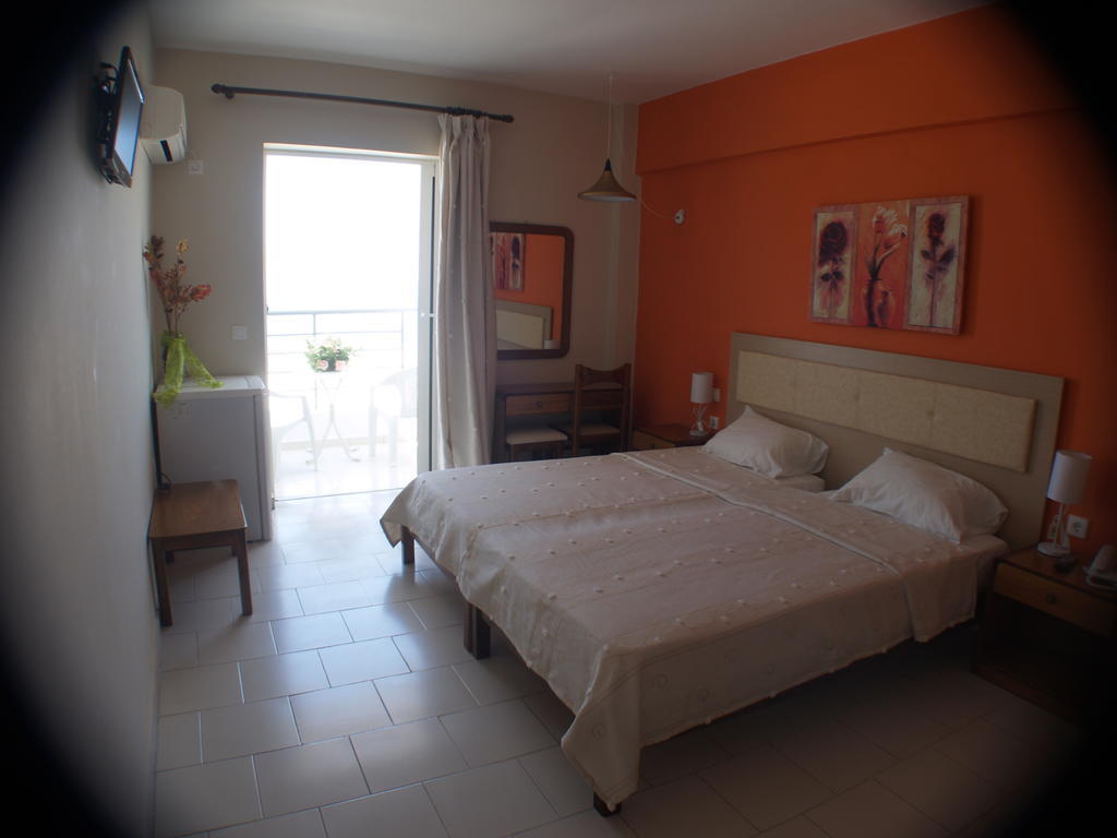Iolkos Hotel Karpathos Camera foto
