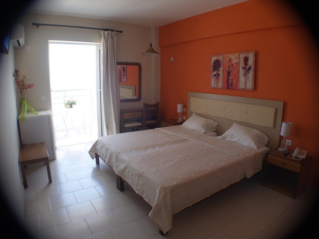 Iolkos Hotel Karpathos Camera foto