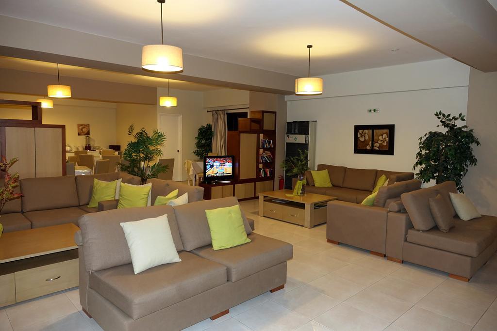 Iolkos Hotel Karpathos Esterno foto