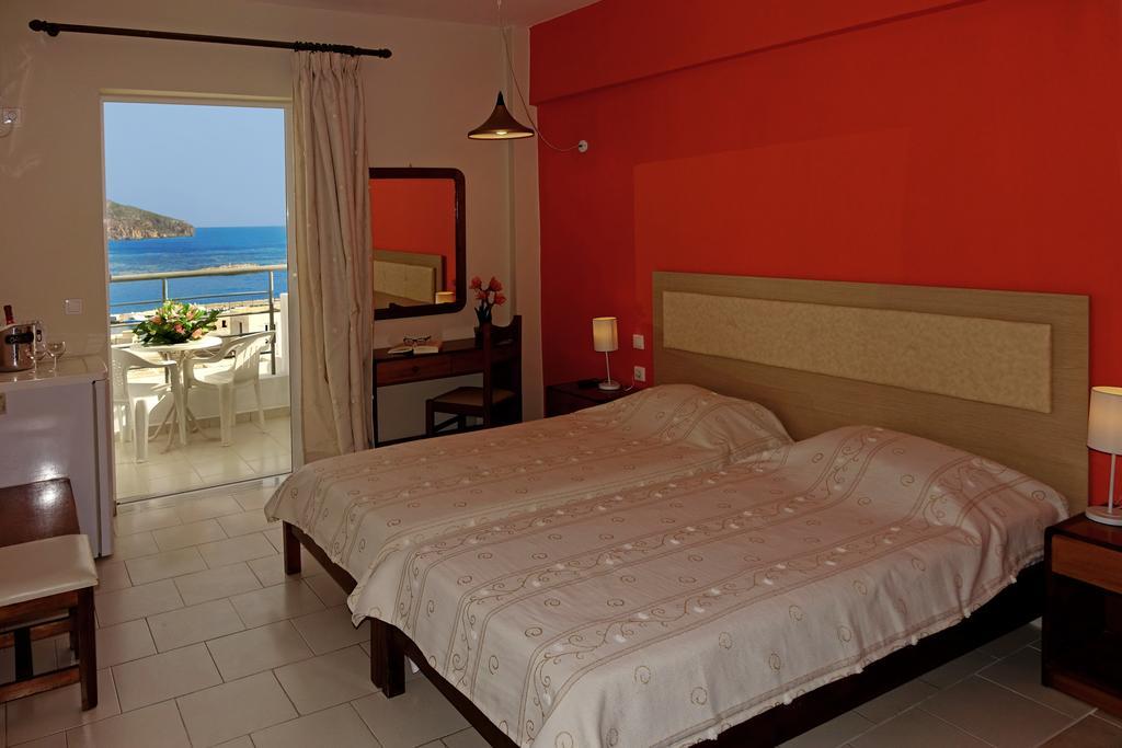 Iolkos Hotel Karpathos Esterno foto