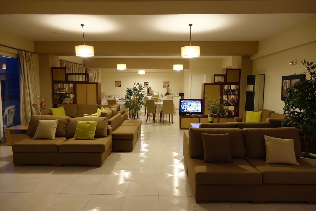 Iolkos Hotel Karpathos Esterno foto