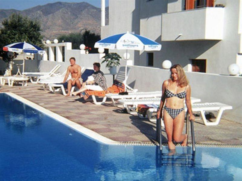 Iolkos Hotel Karpathos Esterno foto