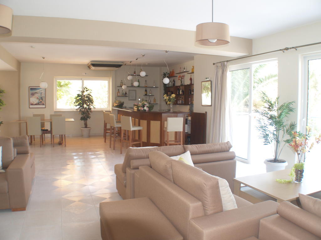 Iolkos Hotel Karpathos Esterno foto