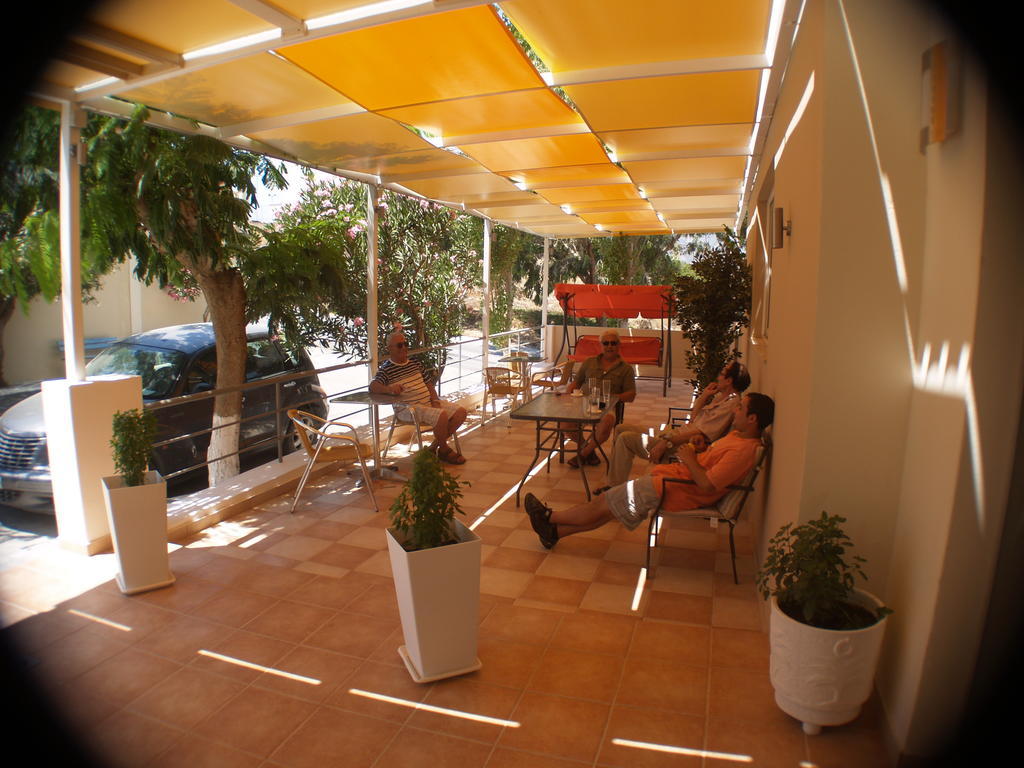 Iolkos Hotel Karpathos Esterno foto