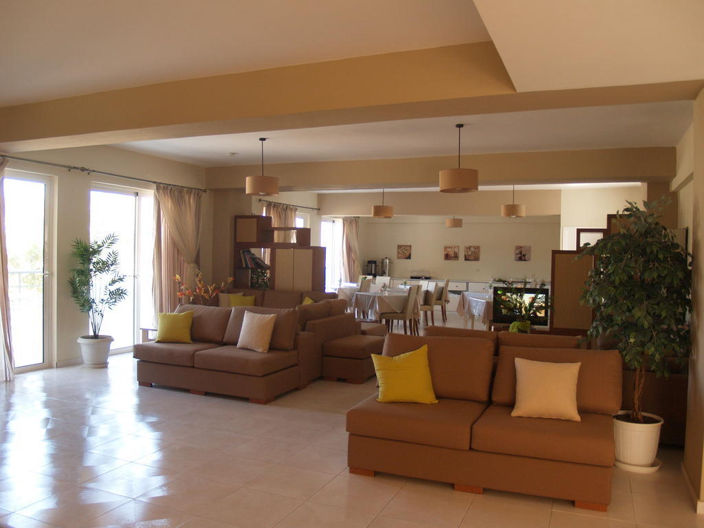 Iolkos Hotel Karpathos Esterno foto